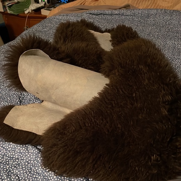 Long Hair Brown Shearling. Real sheep leather. For projects, baby pictures…. - Picture 5 of 10